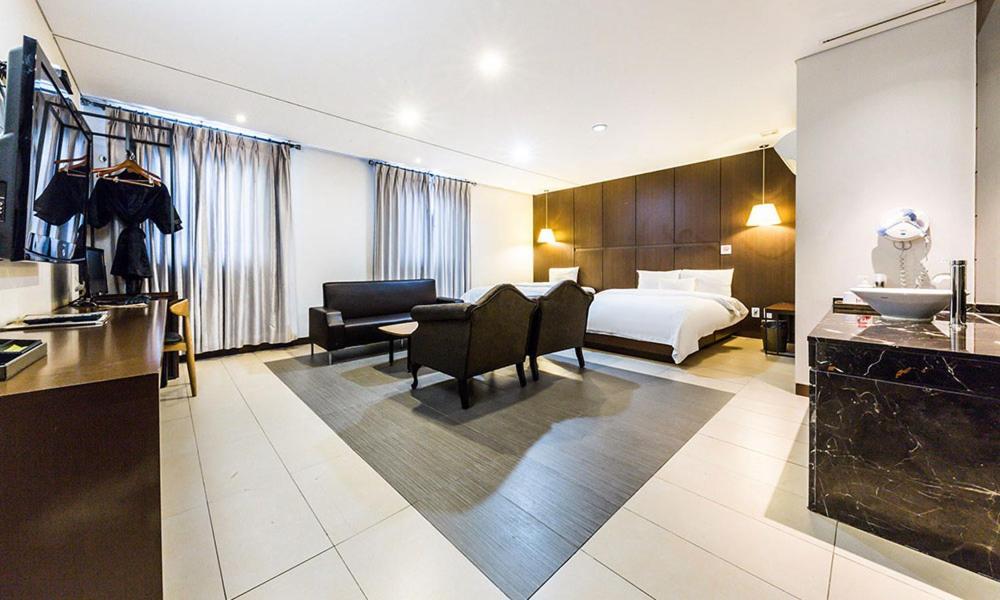 Yeongdeungpo Lifestyle F Hotel Seul Exterior foto