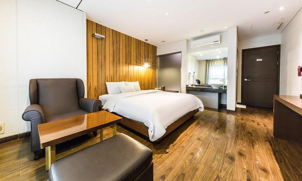 Yeongdeungpo Lifestyle F Hotel Seul Exterior foto